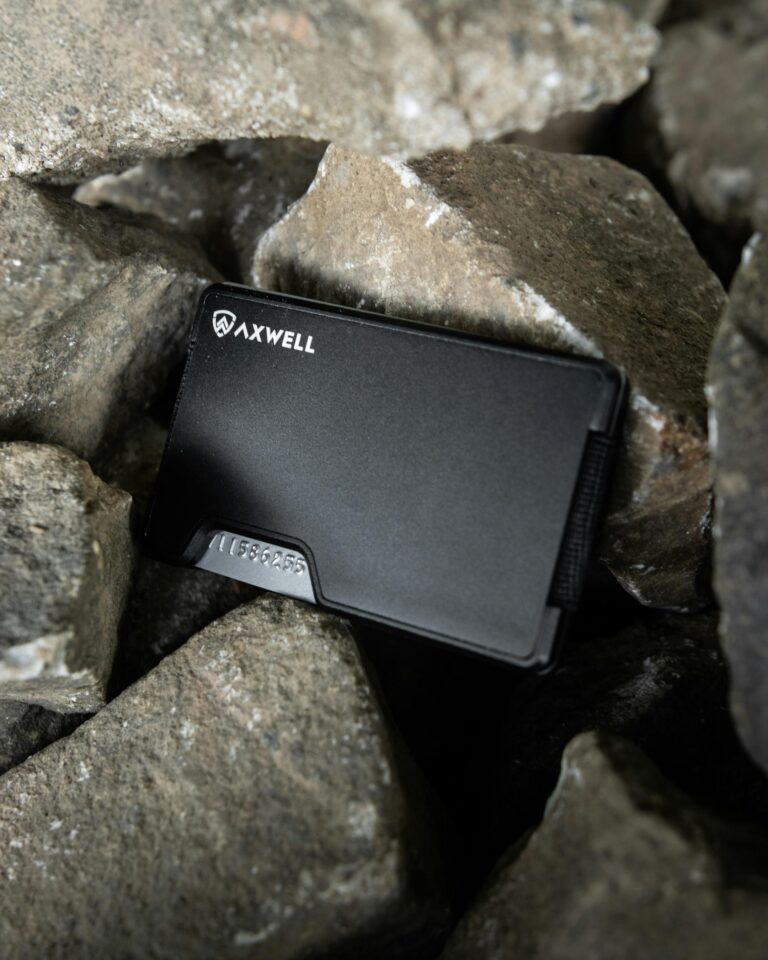 Ridge Wallet Aluminum Review: Honest Carry Notes (May 2026)