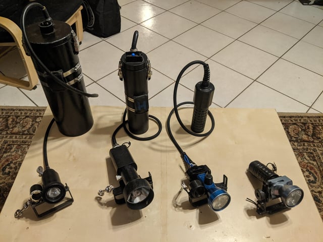 r/flashlight - a group of underwater diving equipment
